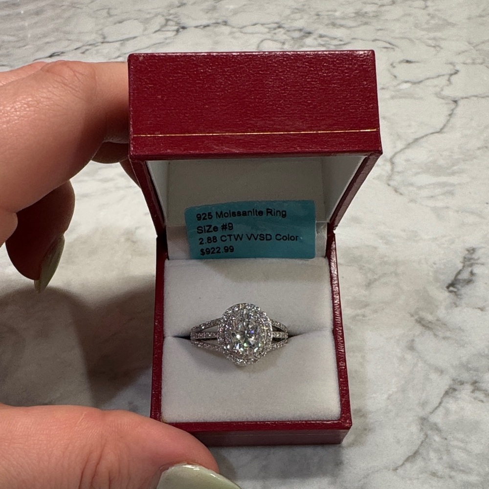 Moissanite 925 Sterling Silver Ring Size 9 Wedding - See Description